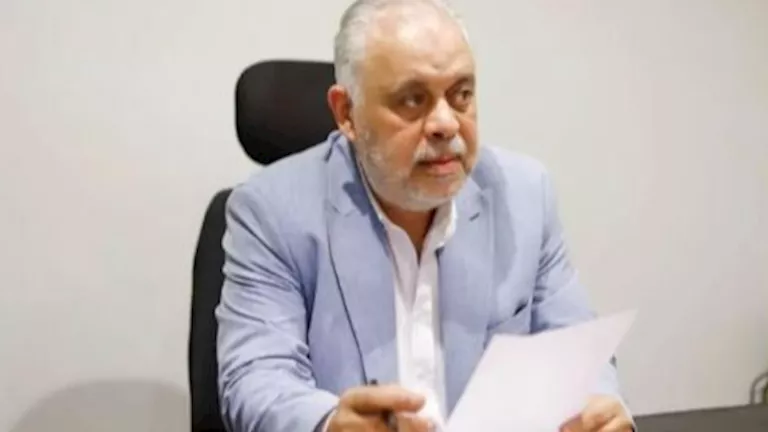 السداد | أول رد من محمد غنيم بعد قرار "المهن التمثيلية" بوقف عمل تصاريح له- خاص