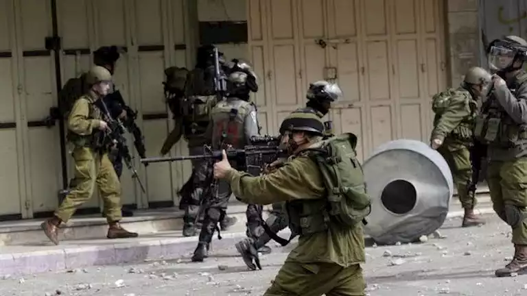 السداد | إصابة فلسطيني برصاص الاحتلال في مخيم نور شمس بالضفة الغربية