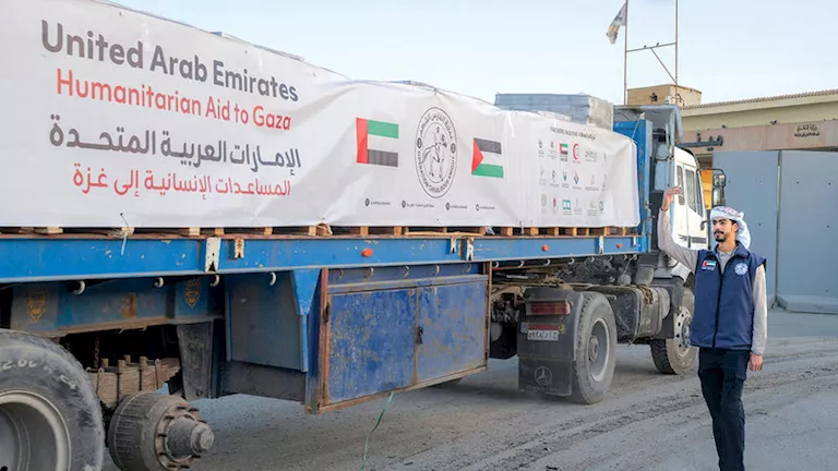 السداد | الإمارات تواصل دعم الشعب الفلسطيني بمساعدات إنسانية جديدة إلى غزة