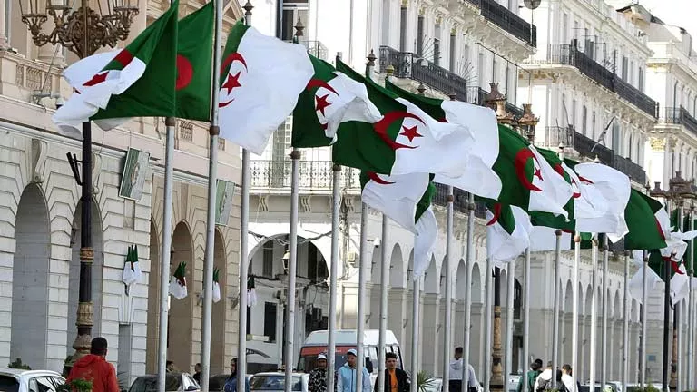 السداد | الجزائر تُدين محاولات استهداف السعودية بـ3 طائرات مسيّرة عراقية