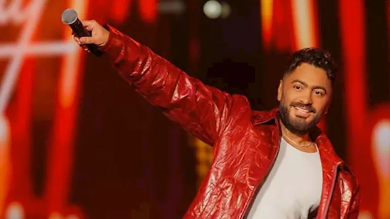 السداد | تامر حسني يفاجئ جمهوره برقصة moonwalk على طريقة مايكل جاكسون 