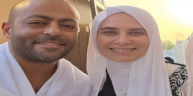 السداد | تامر عاشور ينشر صورة مع زوجته أثناء أداء مناسك الحج
