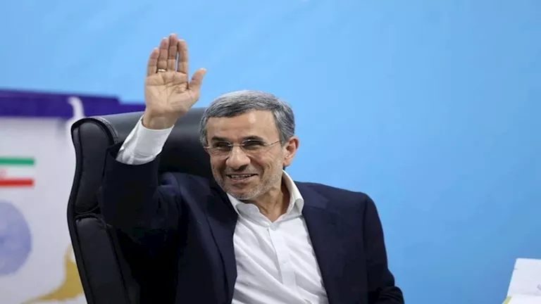 السداد | خطة سرية لإسقاط النظام الإيراني.. كيف راهنت أمريكا وإسرائيل على أحمدي نجاد؟