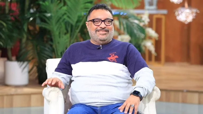 السداد | عبدالرحيم كمال يحتفل بحصد الزمالك بطولة الدوري الممتاز