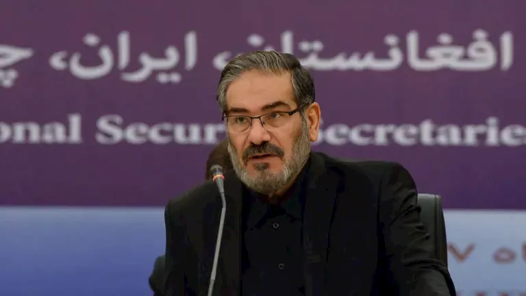 السداد | مستشار المرشد الإيراني: ترامب عالق بين التهديدات ضد إيران وضغوط أسعار الطاقة 