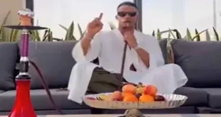 السداد | ممسكا بشيشة.. محمد رمضان يروج لأغنيته الجديدة "Yakoza"