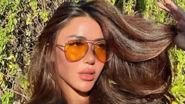 السداد | ندى موسى بهوت شورت وسارة سلامة تخطف الأنظار.. لقطات لنجوم الفن خلال 24 ساعة 