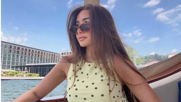 السداد | "أجمل باربي".. هنا الزاهد تخطف الأنظار بإطلالة صيفية في تركيا