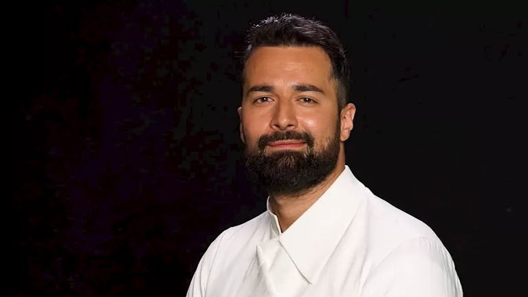 السداد | أحمد حاتم يحتفل بفوز مصر على نيوزيلندا: شرفتونا يا رجالة 