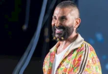 السداد | أحمد سعد عن تركيب توكة في ذقنه: "أنا ما بعملش حاجة حرام"