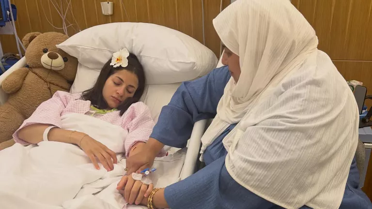 السداد | أستئصال مرارة.. منى فاروق تكشف عن إجرائها لعملية جراحية