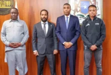 السداد | الرئيس الصومالي ورئيس الوزراء يستقبلان الحكم عمر أرتان بعد منع دخول أمريكا