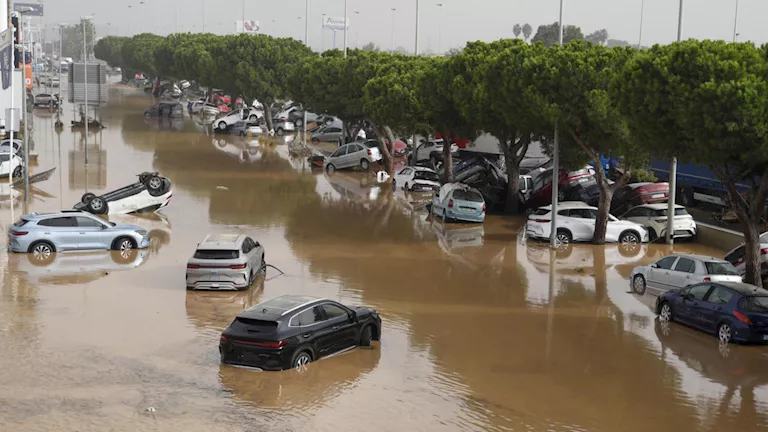 السداد | الصين تفعّل استجابة طارئة لمواجهة الفيضانات في 5 مقاطعات وسط أمطار غزيرة متوقعة 