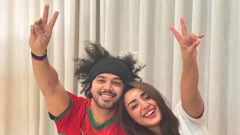 السداد | بالصور.. عبد الفتاح الجريني وزوجته يدعمان المغرب أمام البرازيل في المونديال