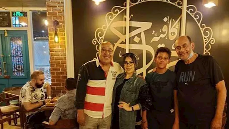 السداد | بعد افتتاح محمد رجب كافية في جدة.. نجوم اقتحموا عالم البزنس