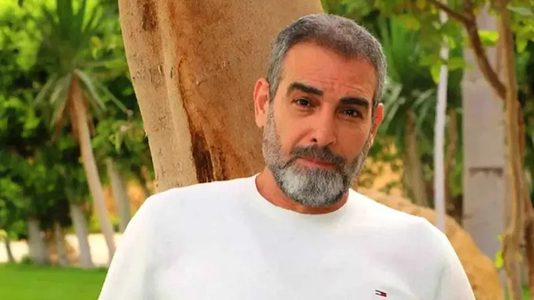 السداد | بعد العملية الجراحية.. حقيقة تدهور الحالة الصحية للفنان أحمد عبدالعزيز