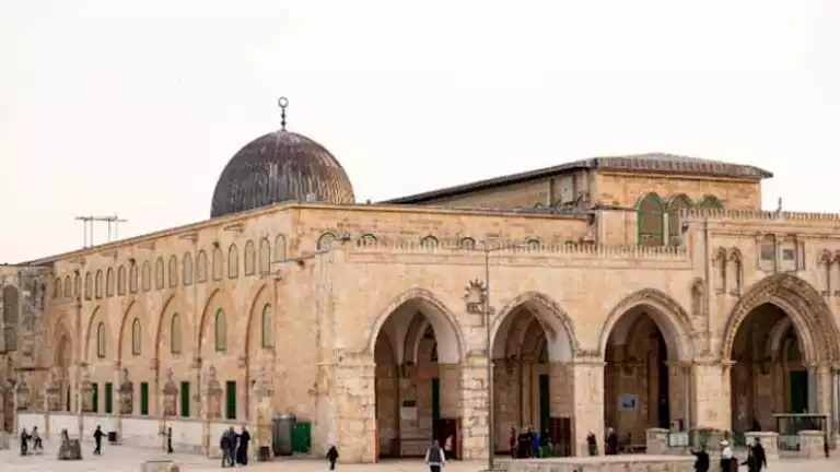 السداد | بينهم مصر.. 8 دول إسلامية وعربية تدين اقتحامات المسجد الأقصى ورفع العلم الإسرائيلي