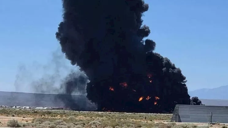 السداد | تحطم قاذفة أمريكية من طراز "B-52" بعد إقلاعها في كاليفورنيا (صور)