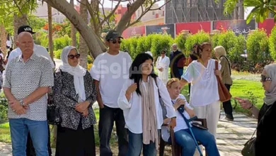 السداد | تنفيذًا لوصيته بملابس بيضاء.. الصور الأولى من جنازة محمد مرزبان