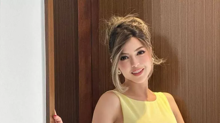 السداد | "شبه أميرات ديزني".. ميرنا جميل تخطف الأنظار في أحدث ظهور بفستان جريء