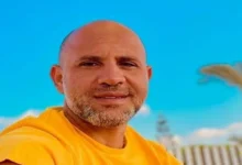 السداد | عزيز الشافعي يحتفل بتصدر "تباعا" و"بحرية" قائمة الأغاني الأكثر استماعا