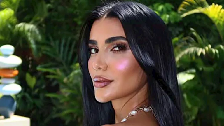 السداد | فستان أسود جريء.. ريم سامي تخطف الأنظار في أحدث ظهور
