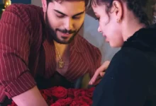 السداد | في أجواء رومانسية.. صديق نور عمرو دياب يهديها باقة ورد والأخيرة ترد: "أحبك جدا"