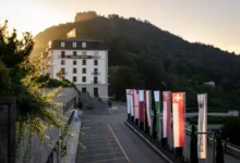 السداد | ماذا نعرف عن منتجع بورجنستوك السويسري الذي يستضيف المحادثات الأمريكية الإيرانية؟