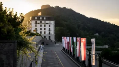 السداد | ماذا نعرف عن منتجع بورجنستوك السويسري الذي يستضيف المحادثات الأمريكية الإيرانية؟