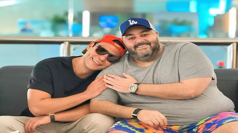 السداد | محمد إمام وشيكو يسافران الرياض لحضور افتتاح فيلم صقر وكناريا 