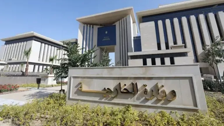السداد | مصر تعزي العراق في ضحايا انقلاب حافلة جنوب البلاد