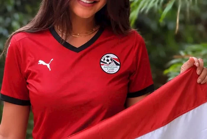السداد | "مصر هتغلب" .. منة فضالي تدعم الفراعنة برسالة قصيرة ومؤثرة