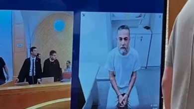 السداد | "مكبل اليدين ومنهك الملامح".. أول ظهور للدكتور حسام أبو صفية في سجون الاحتلال (صور)