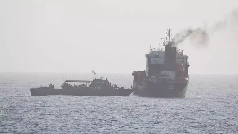 السداد | ناقلة نفط إيرانية ثالثة محملة بمليون برميل تغادر خط الحصار