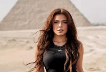 السداد | ناهد السباعي بـ ملابس رياضية أمام الأهرامات.. والجمهور يعلق