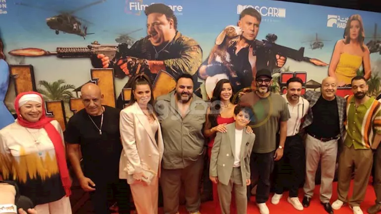 السداد | يارا السكري وانتصار ورانيا يوسف.. 25 صورة للنجوم في عرض فيلم صقر وكناريا