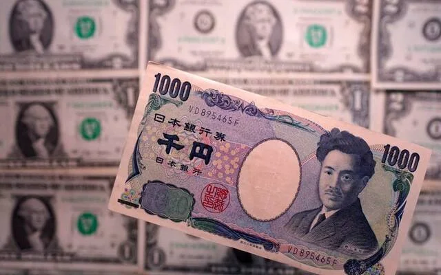 الين الياباني يتراجع إلى أدنى مستوى له أمام الدولار في 40 عامًا