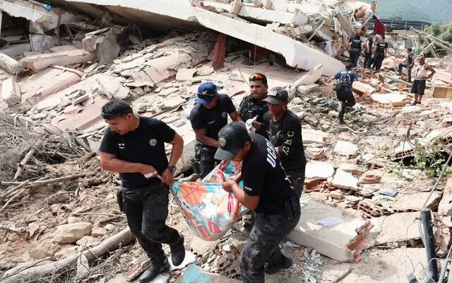 فنزويلا تُعلن عن ارتفاع عدد ضحايا الزلزالين إلى أكثر من 1700 قتيل