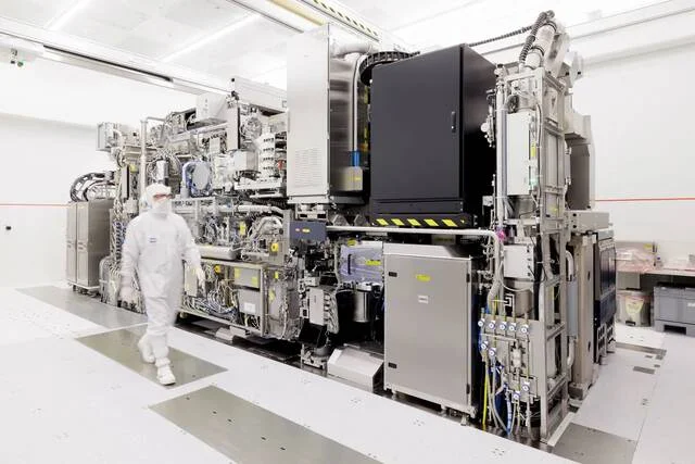 أرباح TSMC وASML في بؤرة الاهتمام مع انتظار تطورات قطاع الرقائق العالمي