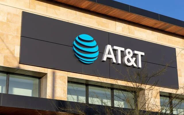 أسهم "AT&T" ترتفع بعد تجاوز عدد المشتركين توقعات السوق