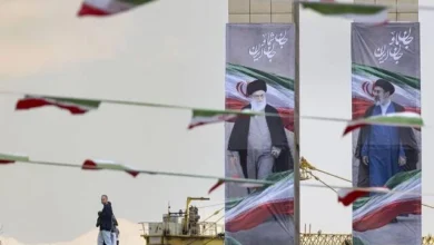 إيران تتوعد بعرقلة صادرات النفط في البحر الأحمر من خلال الحوثيين