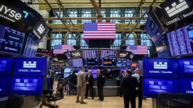 ارتفاع الأسهم الأمريكية مدعومةً بـ "مايكروسوفت" وأشباه الموصلات بعد تثبيت الفائدة