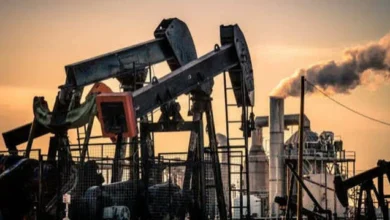 ارتفاع النفط بأكثر من 2% بعد هجمات على ناقلات في هرمز