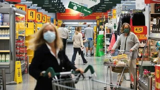 ارتفاع مفاجئ في مبيعات التجزئة البريطانية خلال يونيو