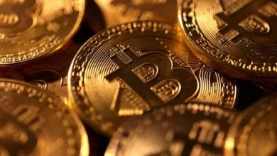 البيتكوين تتخطى 64 ألف دولار وتحقق مكاسب أسبوعية