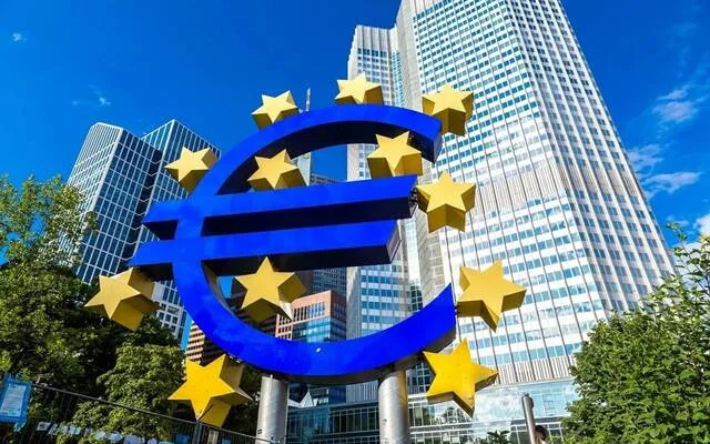 بنوك منطقة اليورو تعزز معايير الائتمان نتيجة التوترات الجيوسياسية