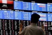 تراجع الأسهم الآسيوية مع بدء تنفيذ الرسوم الجمركية لترامب