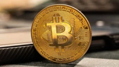 تراجع بيتكوين بسبب التوترات الأمريكية الإيرانية ومخاوف التضخم