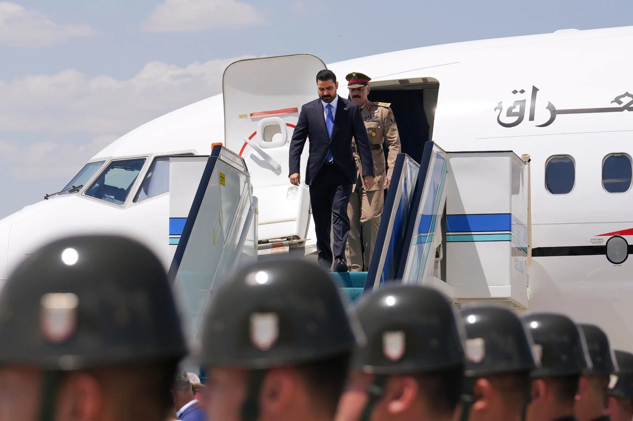 قد تكون صورة ‏‏هليكوبتر‏ و‏نص‏‏