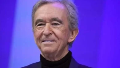 رئيس "LVMH" ينفي وجود صراع على خلافته ويشدد على تماسك العائلة